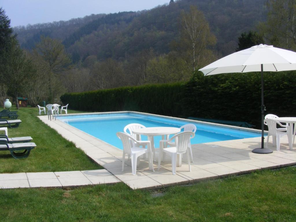 Auberge Le Vieux Moulin Bouillon Exterior foto